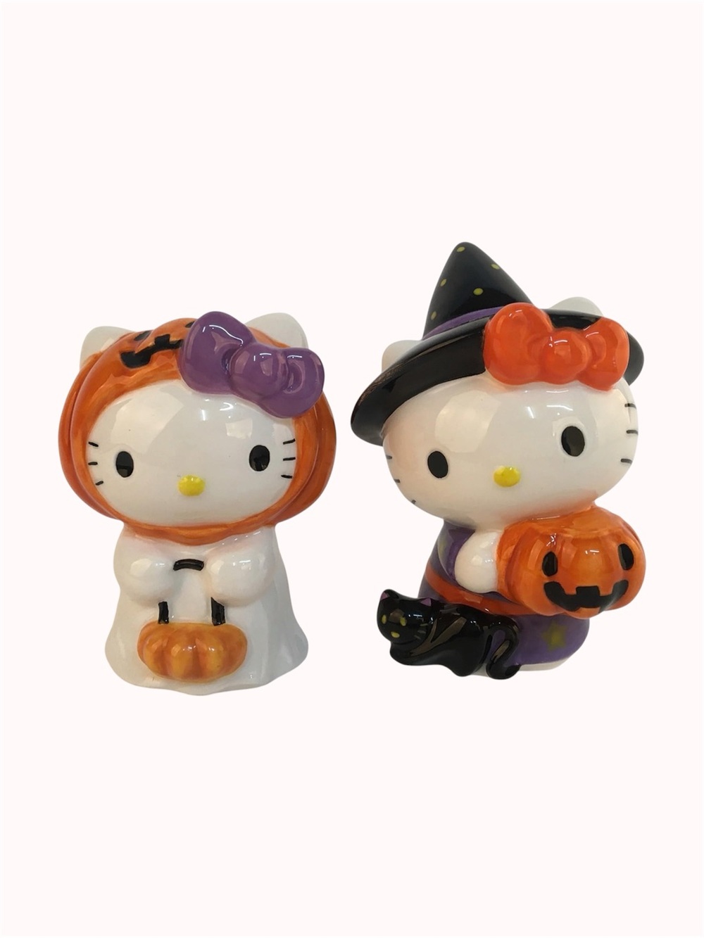 Hello Kitty Halloween salt and pepper shakers